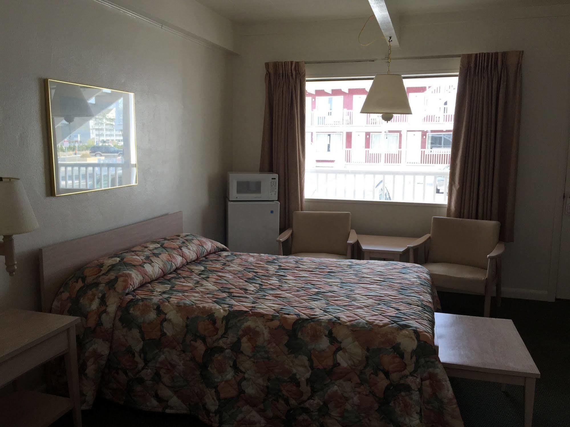 Fish Tales Boardwalk Inn & Ocean Mecca Motel Ocean City Bagian luar foto