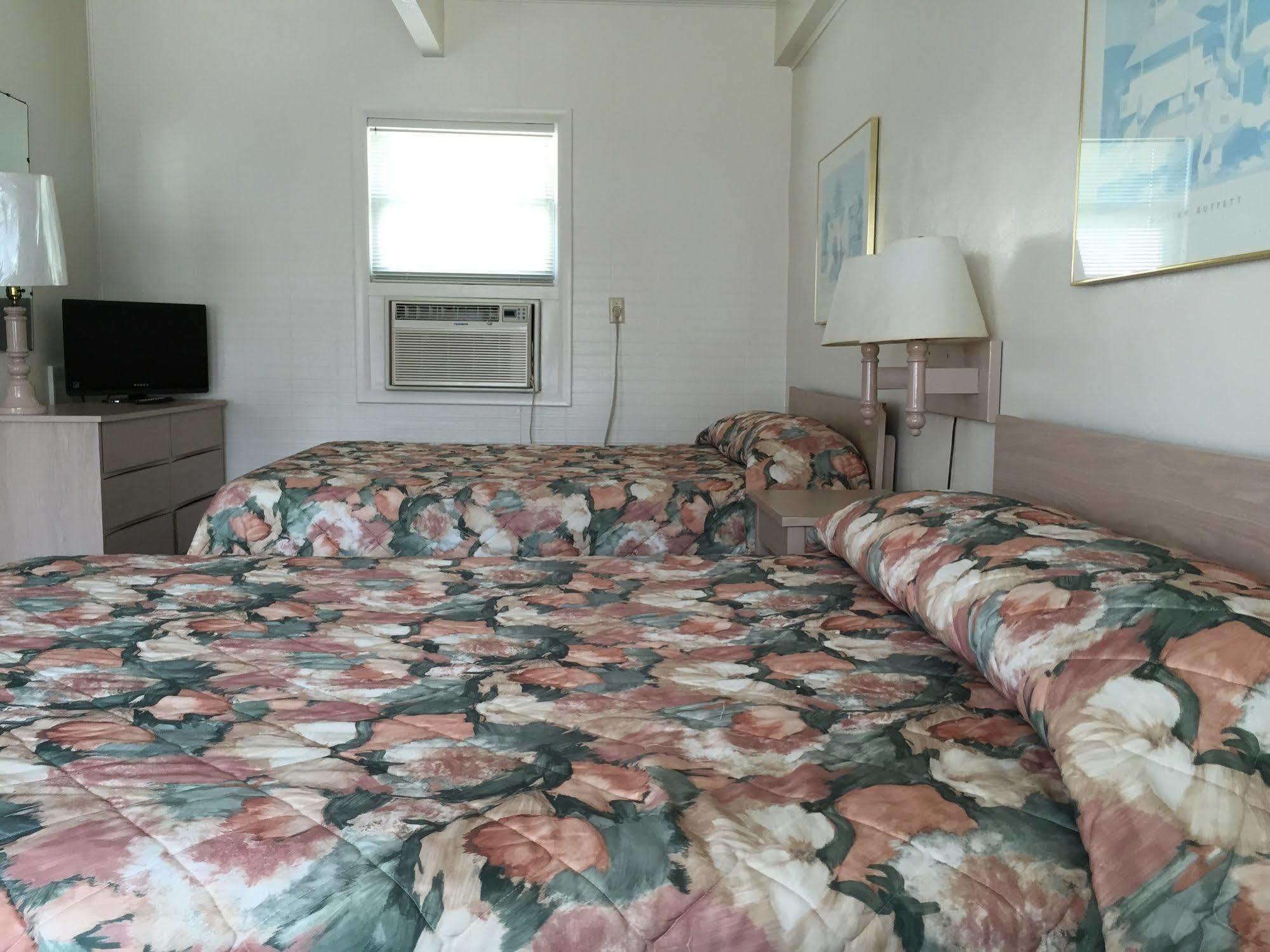 Fish Tales Boardwalk Inn & Ocean Mecca Motel Ocean City Bagian luar foto