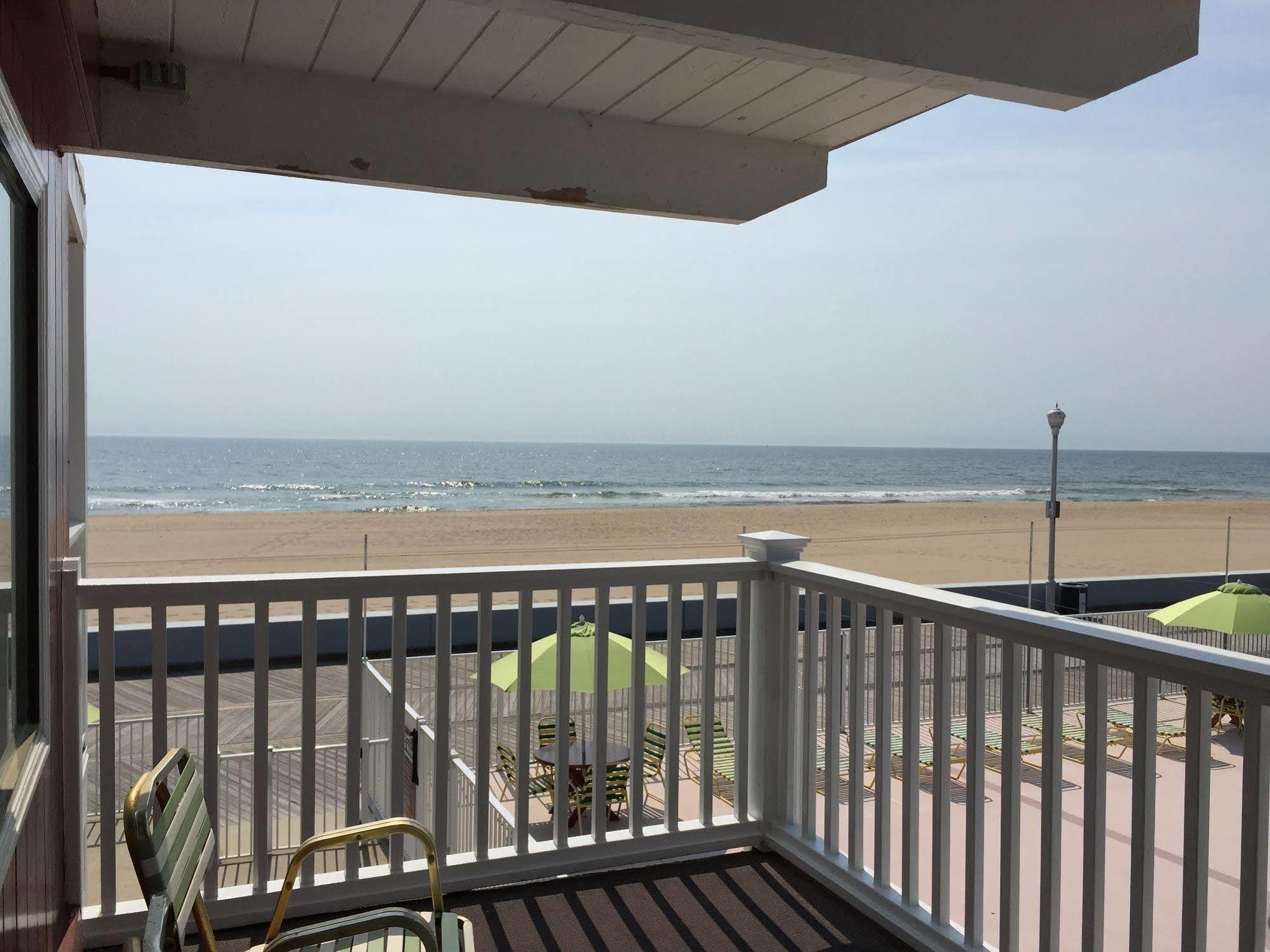 Fish Tales Boardwalk Inn & Ocean Mecca Motel Ocean City Bagian luar foto